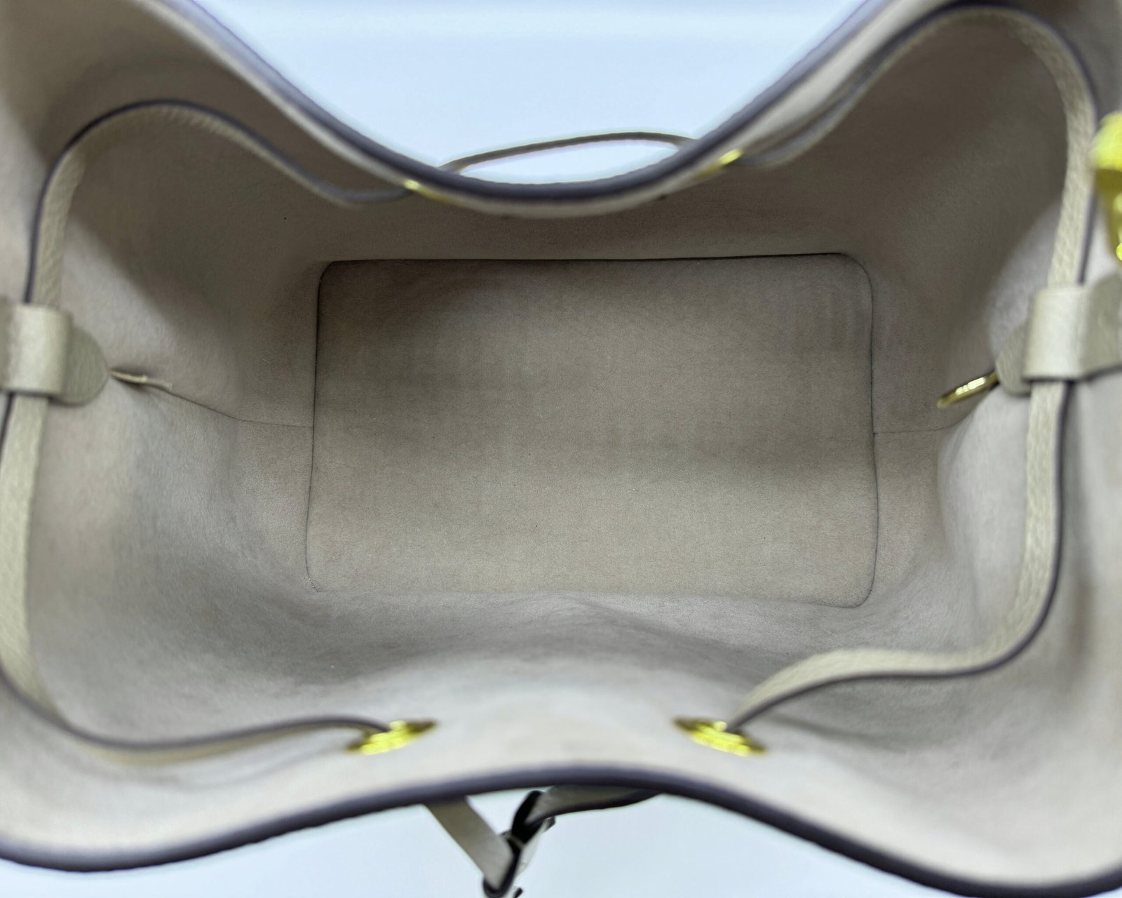 Fashion Bags - Louis Vuitton - Image 27