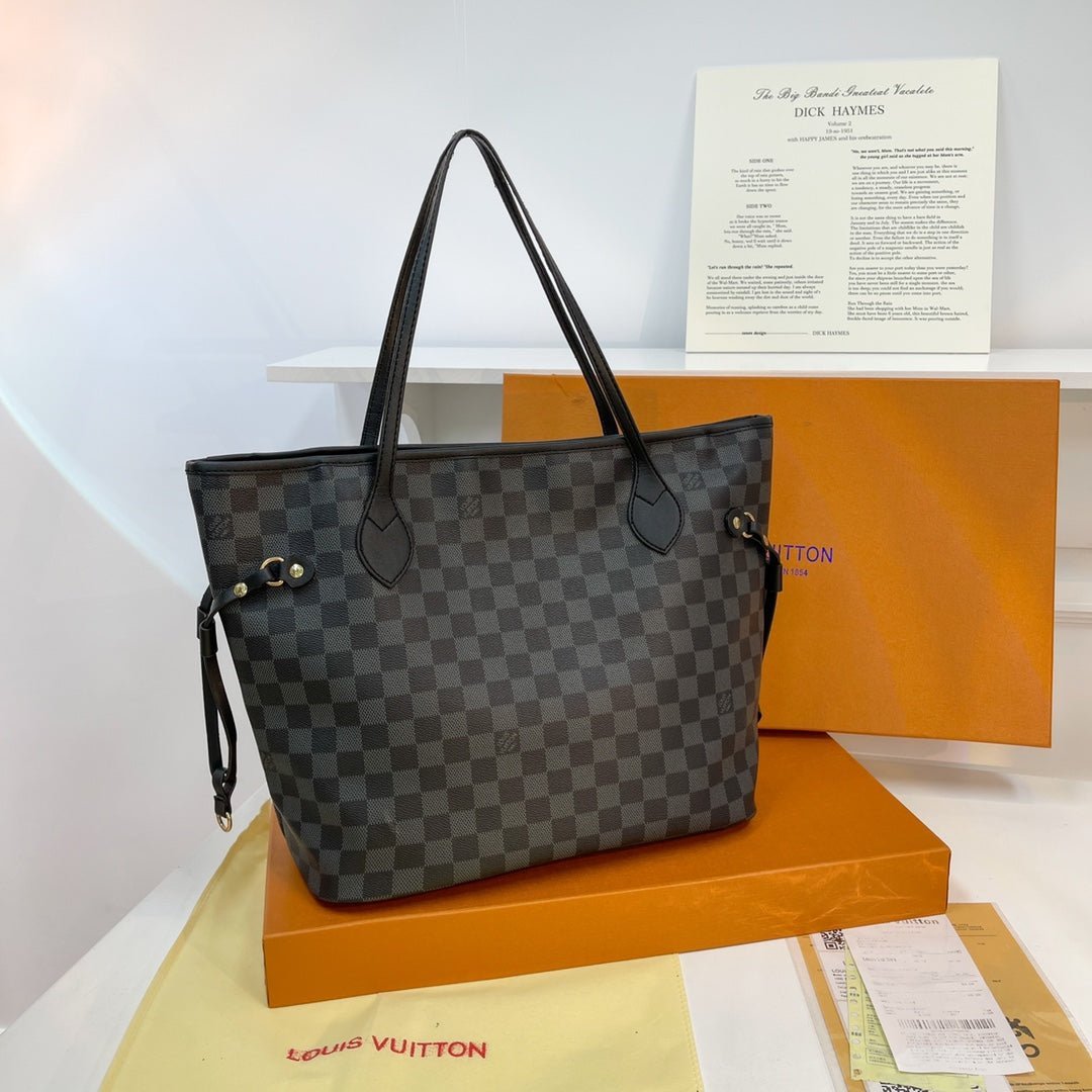 Luxurious Fashion Denim Bag - Louis Vuitton - Image 7