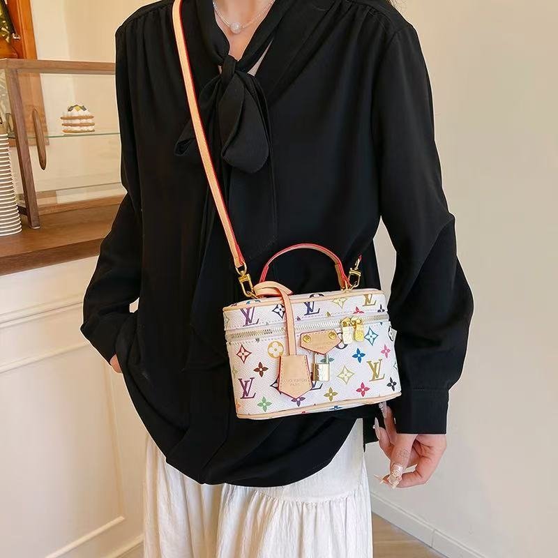 Elegant monogram -Totentox - Louis Vuitton - Image 5