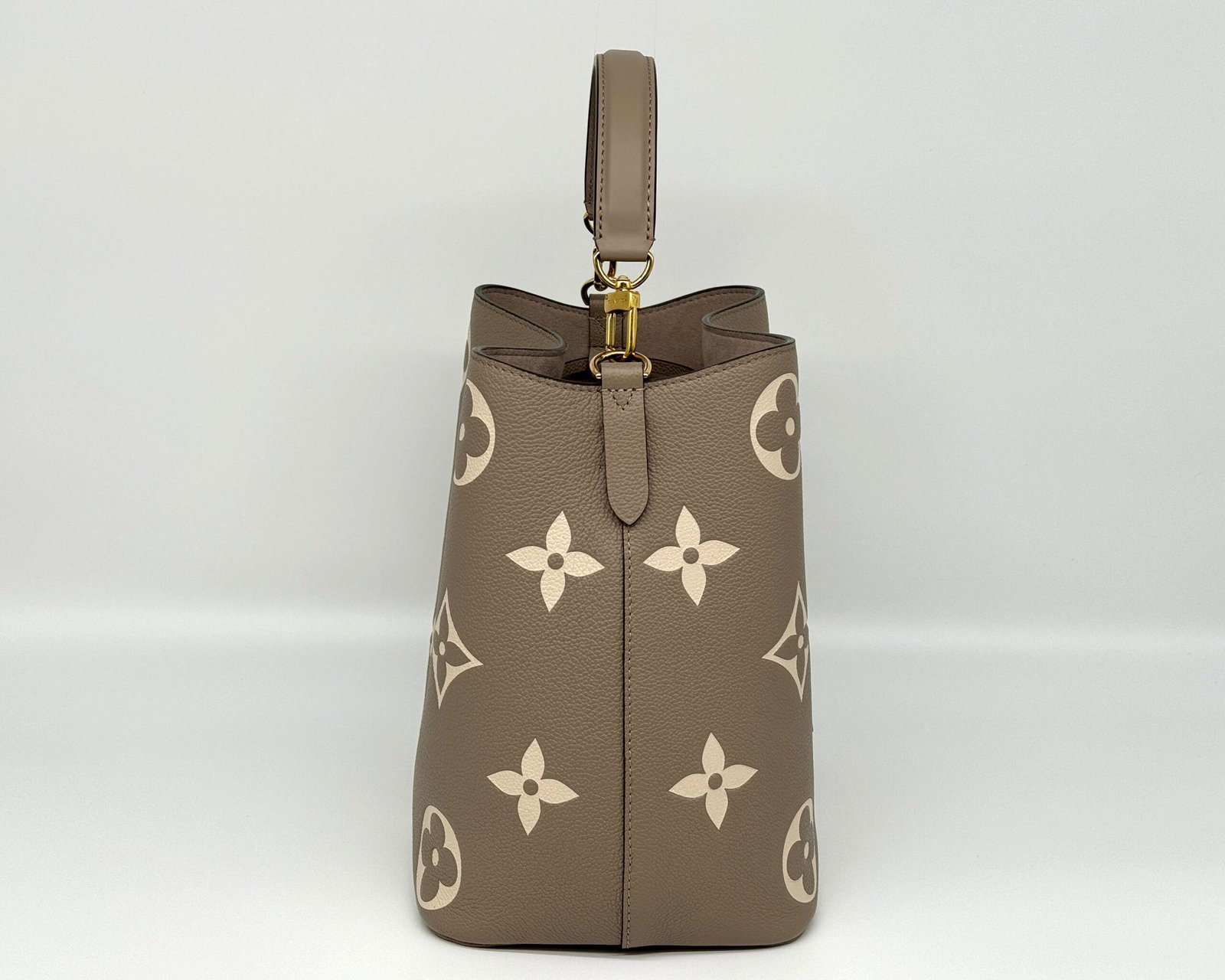 Fashion Bags - Louis Vuitton - Image 9